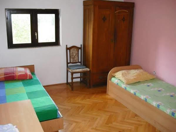 Eros Rooms Split Exteriör bild